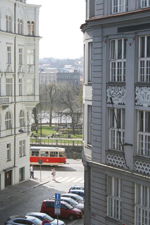 Apartment Lea Prague Extérieur photo